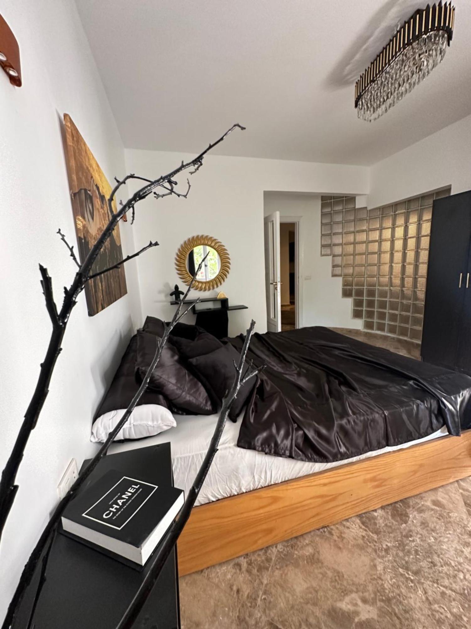 Modern 1-Bedroom Apartment In Zamalek Visits Allowed Le Caire Extérieur photo